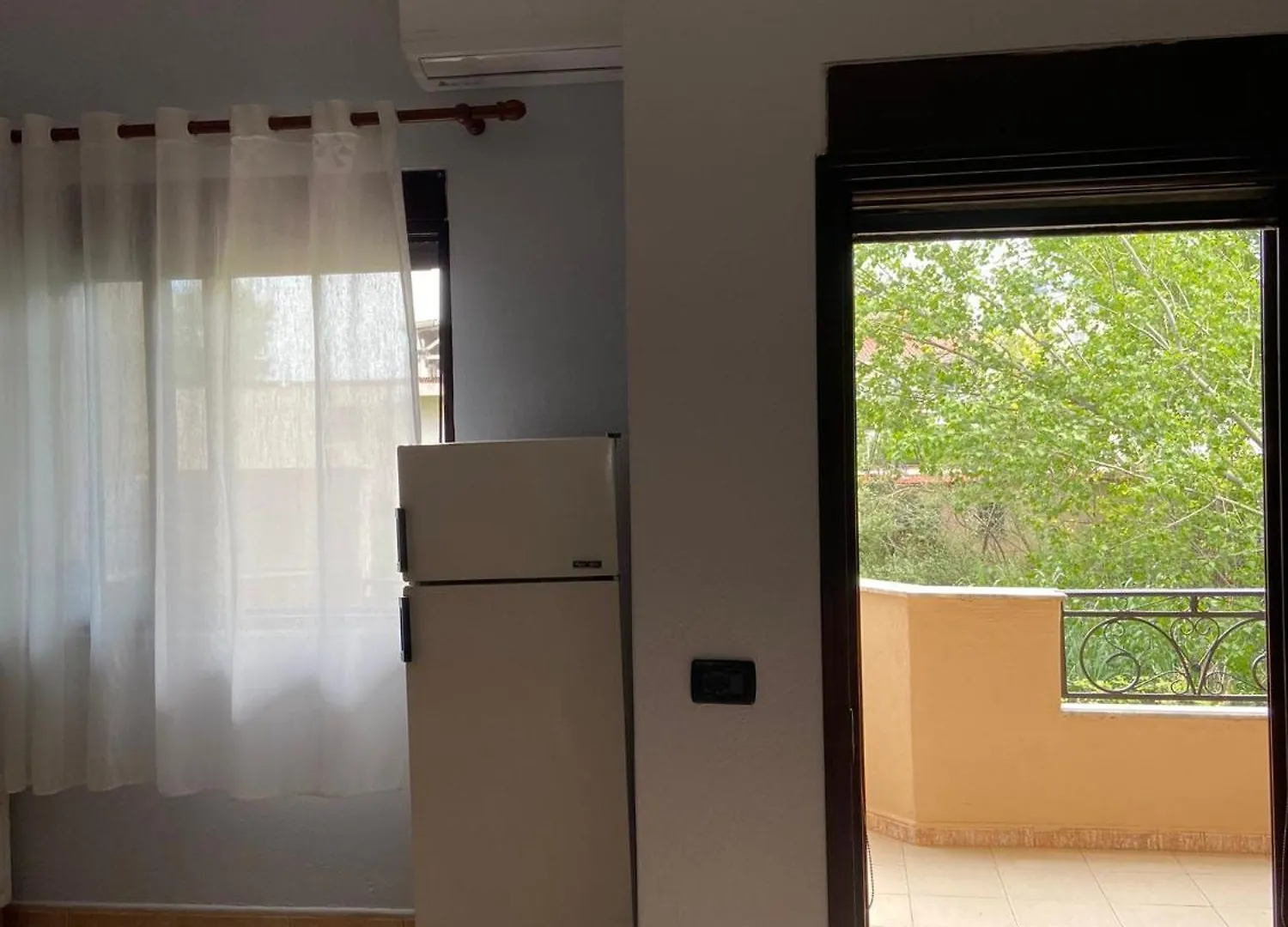 Guest house Vila Semako Durres Albania
