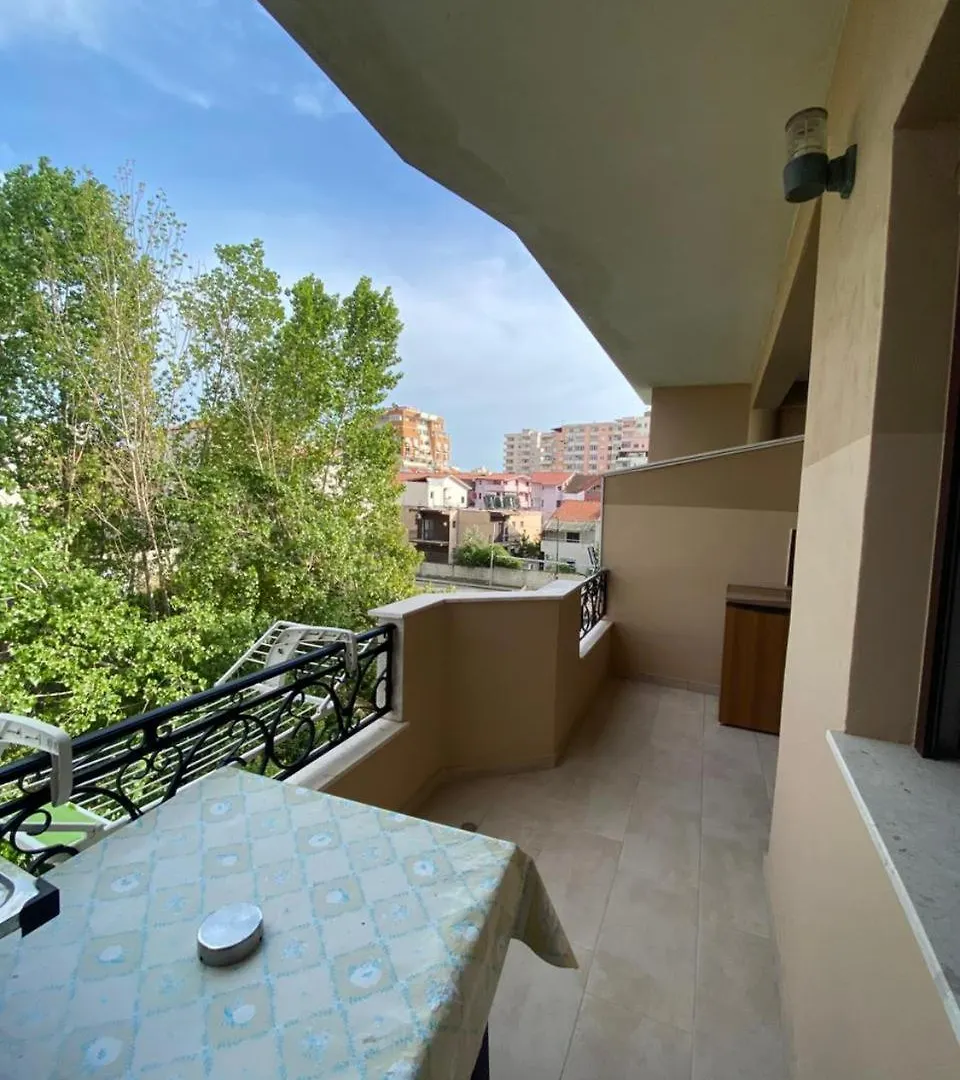 Guest house Vila Semako Durres